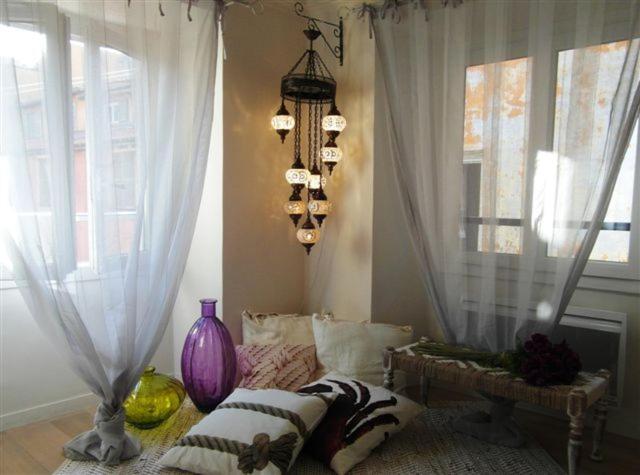 Charming Corner Abode With Castle Views Διαμέρισμα Νίκαια Εξωτερικό φωτογραφία